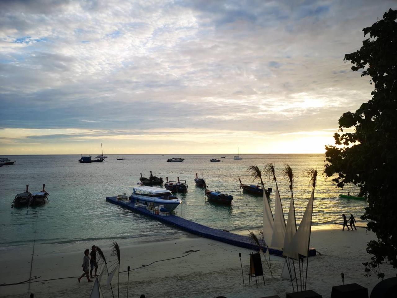 Charming Lipe Beach Resort Exterior foto